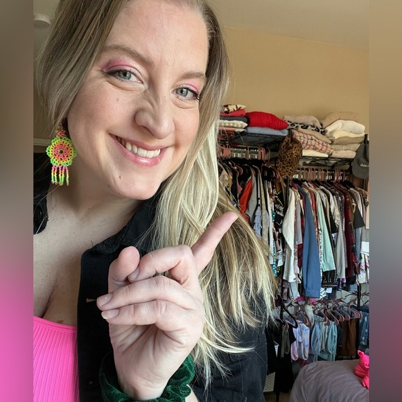 JMarie is Live!!! Come Join the Party! - Picture 14 of 14